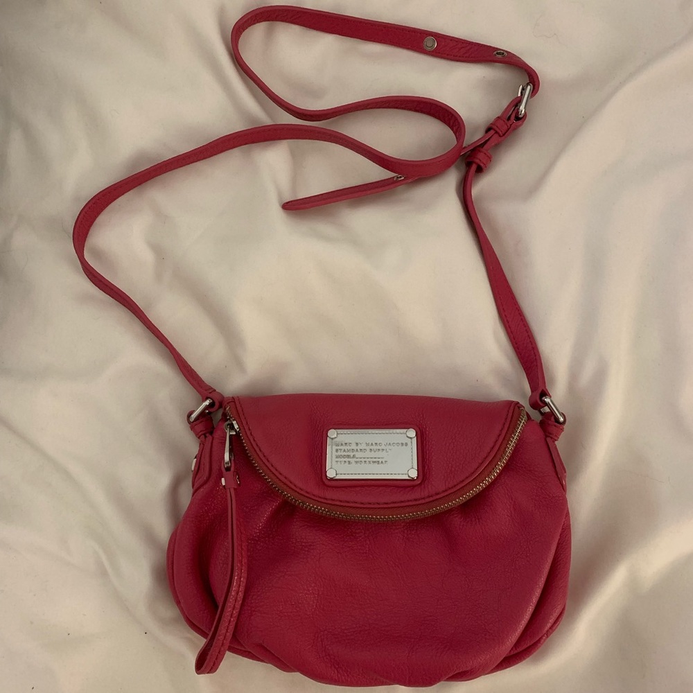 Marc by Marc Jacobs Crossbody- NWOT w/ Dust Bag
